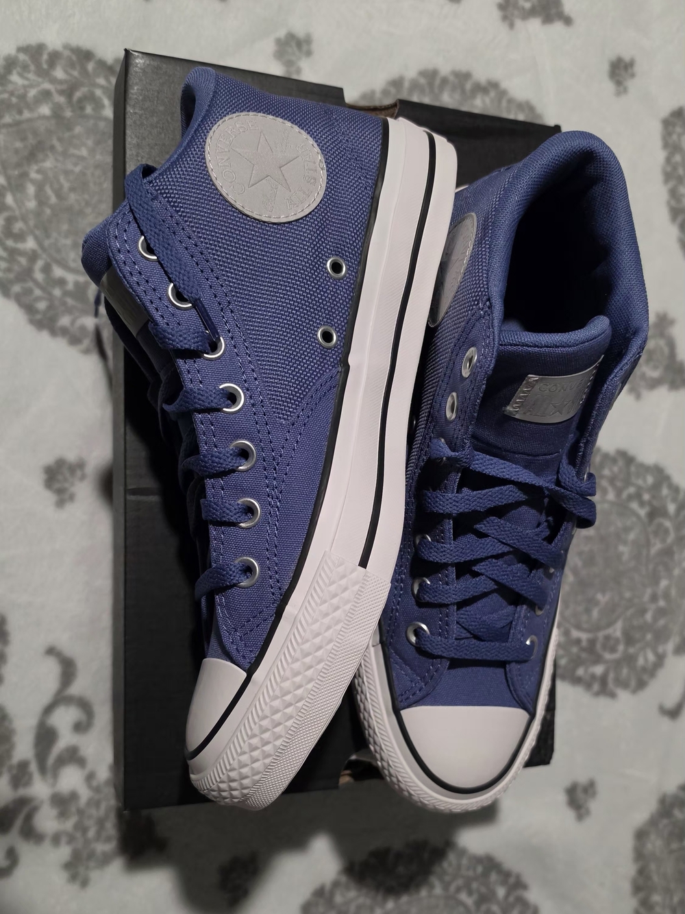 Converse Chuck Taylor All Star Malden Street Men's Mid-Top Shoes